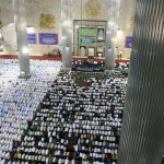 世界最大級のイスラム教徒が集まる巨大モスク|ジャカルタ